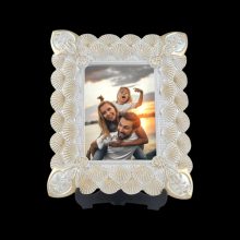 Deniz Kabuğu Desenli Polyester Fotoğraf Çerçevesi - Sedef