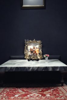 Kelebek Desenli Polyester Fotoğraf Çerçevesi - Altın