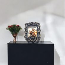 Lale Desenli Polyester Fotoğraf Çerçevesi - Altın