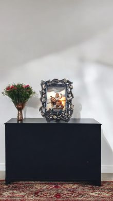 Lale Desenli Polyester Fotoğraf Çerçevesi - Altın
