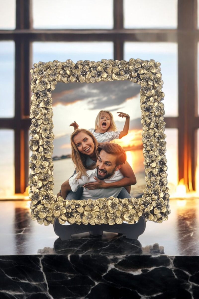 Yonca Desenli Polyester Fotoğraf Çerçevesi - Altın