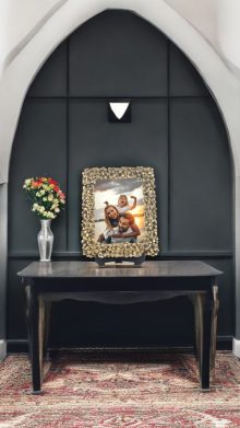 Yonca Desenli Polyester Fotoğraf Çerçevesi - Altın
